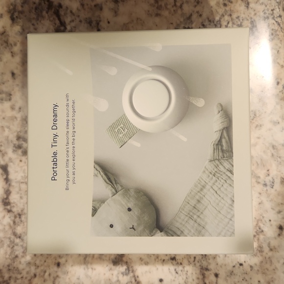 Hatch Go Portable Sound Machine - Picture 3 of 5